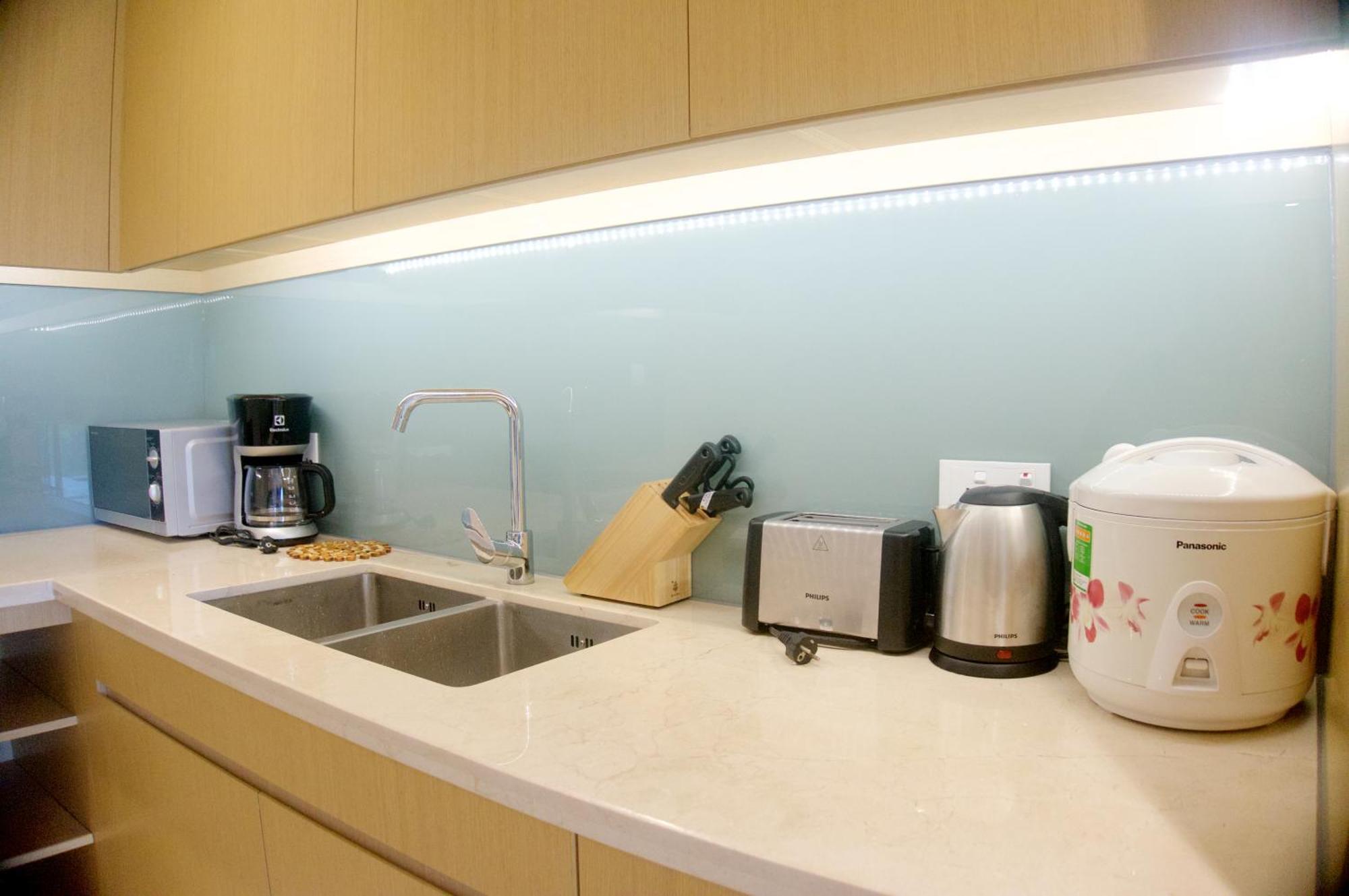 Sunshine Apartment In 5* Resort Дананг Екстериор снимка